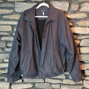 Men's Roundtree and Yorke Outdoors blue heavy jacket sz XL